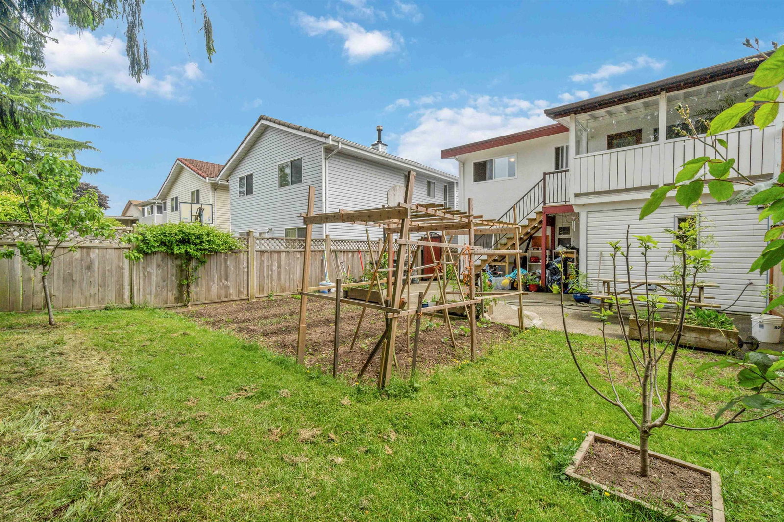 Listing Image 17
