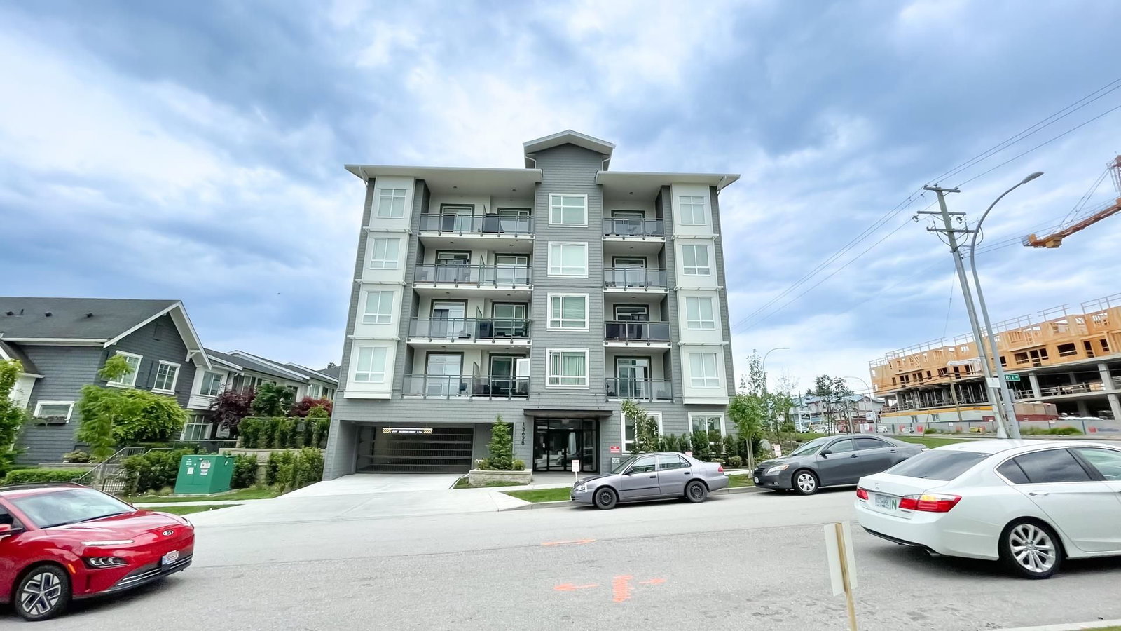 Listing Image 5