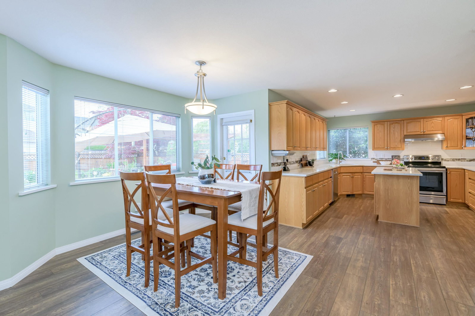 Listing Image 12