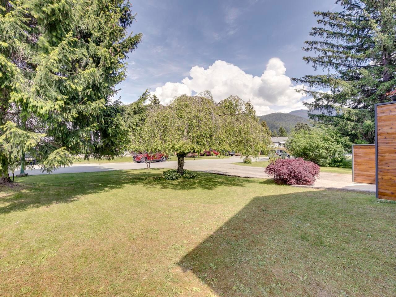 Listing Image 8