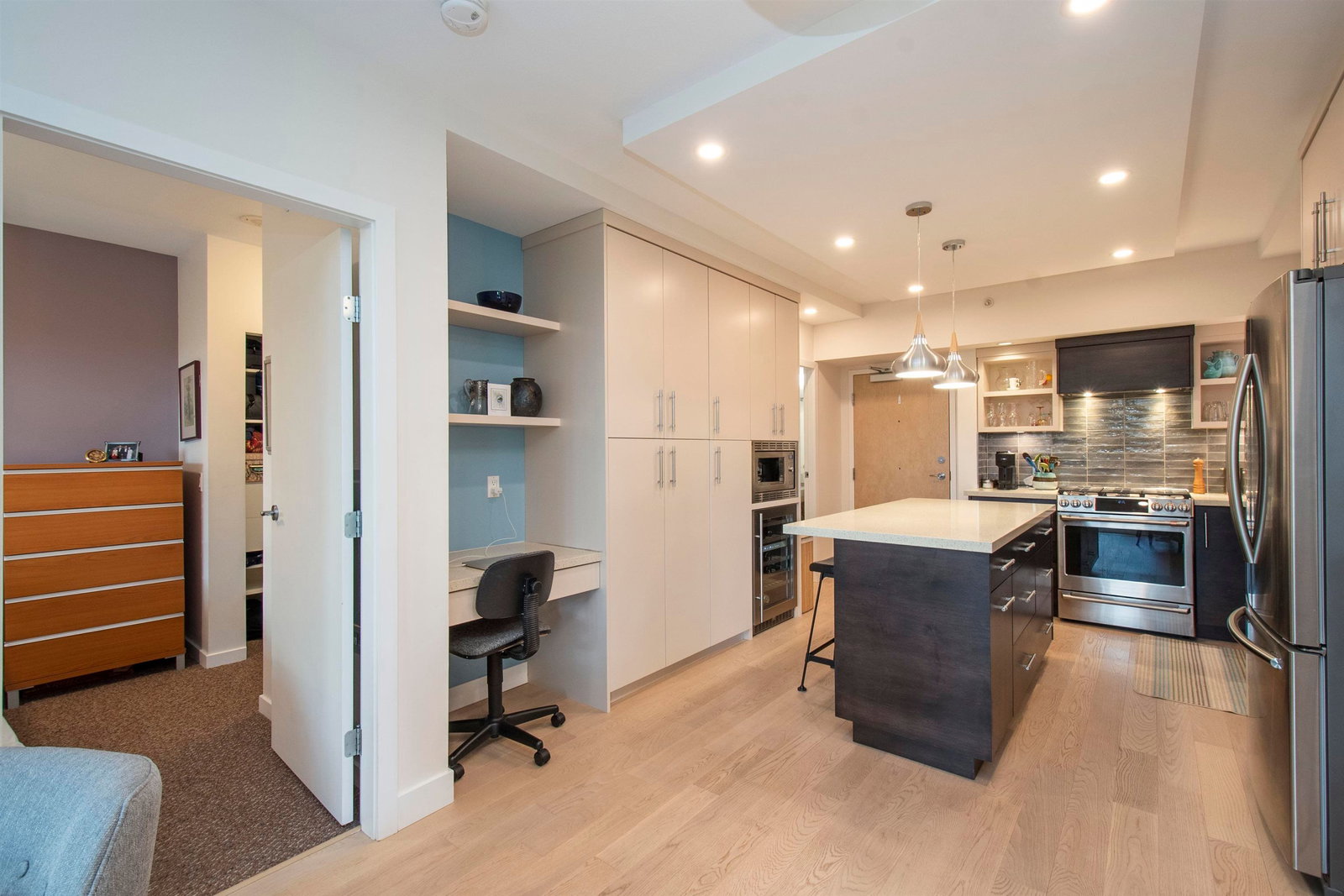 Listing Image 15