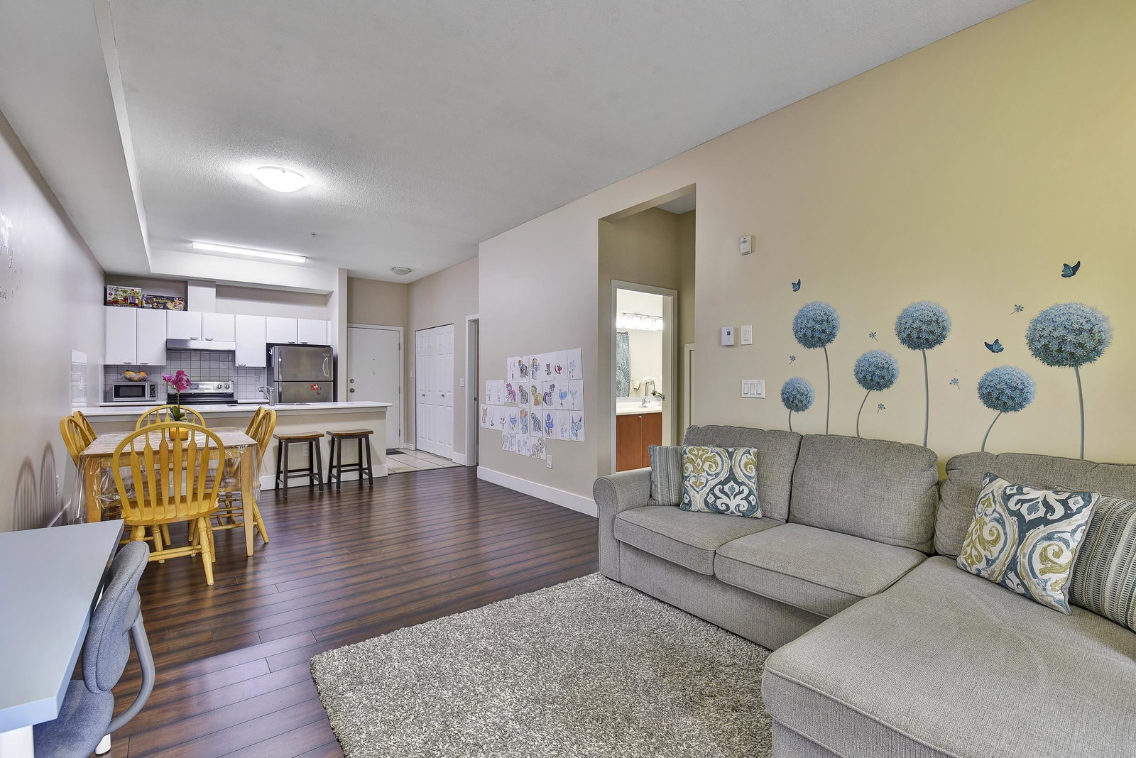Listing Image 6
