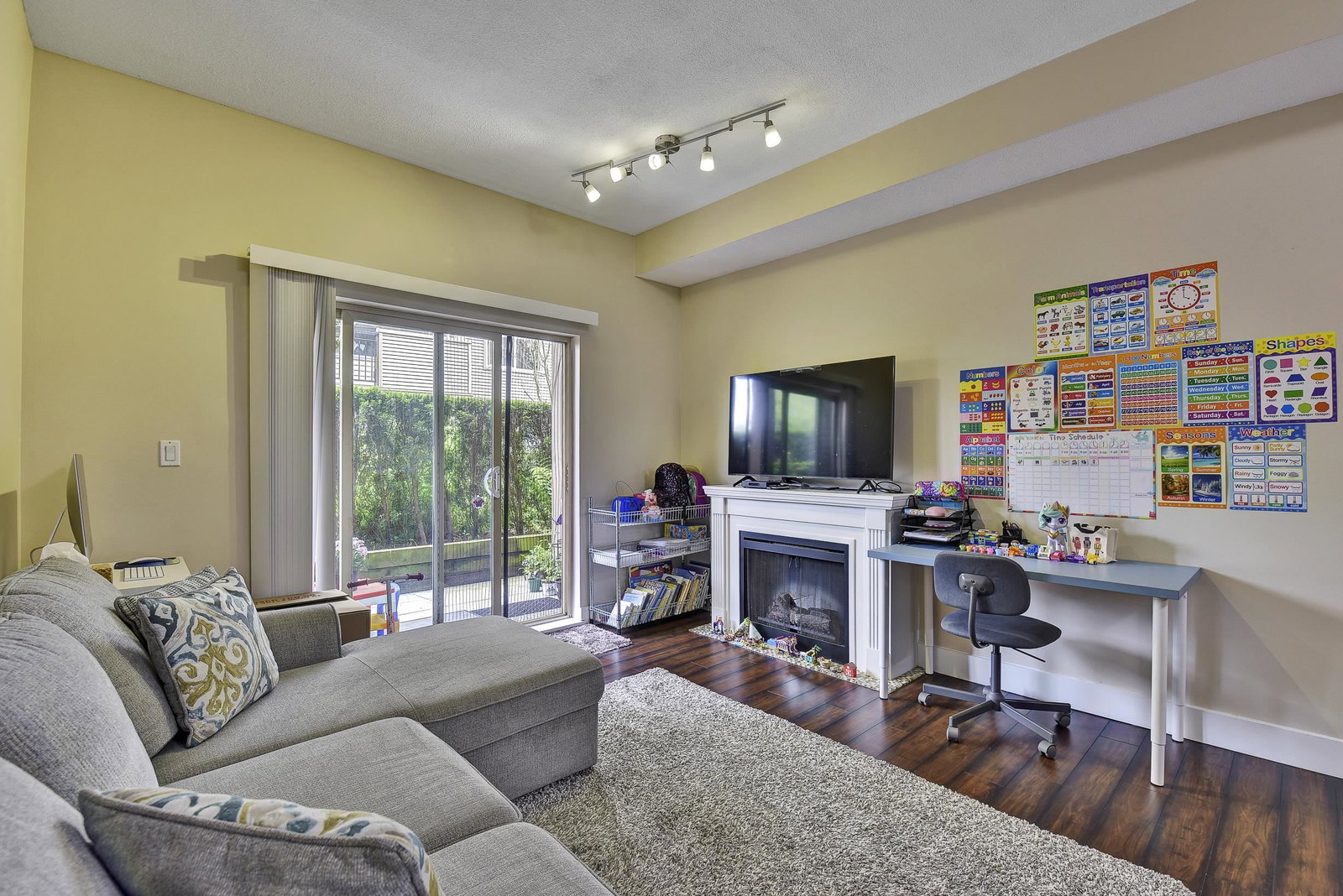 Listing Image 8