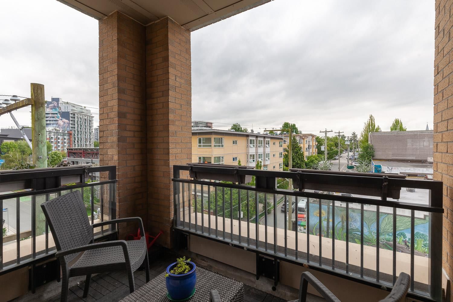 Listing Image 16