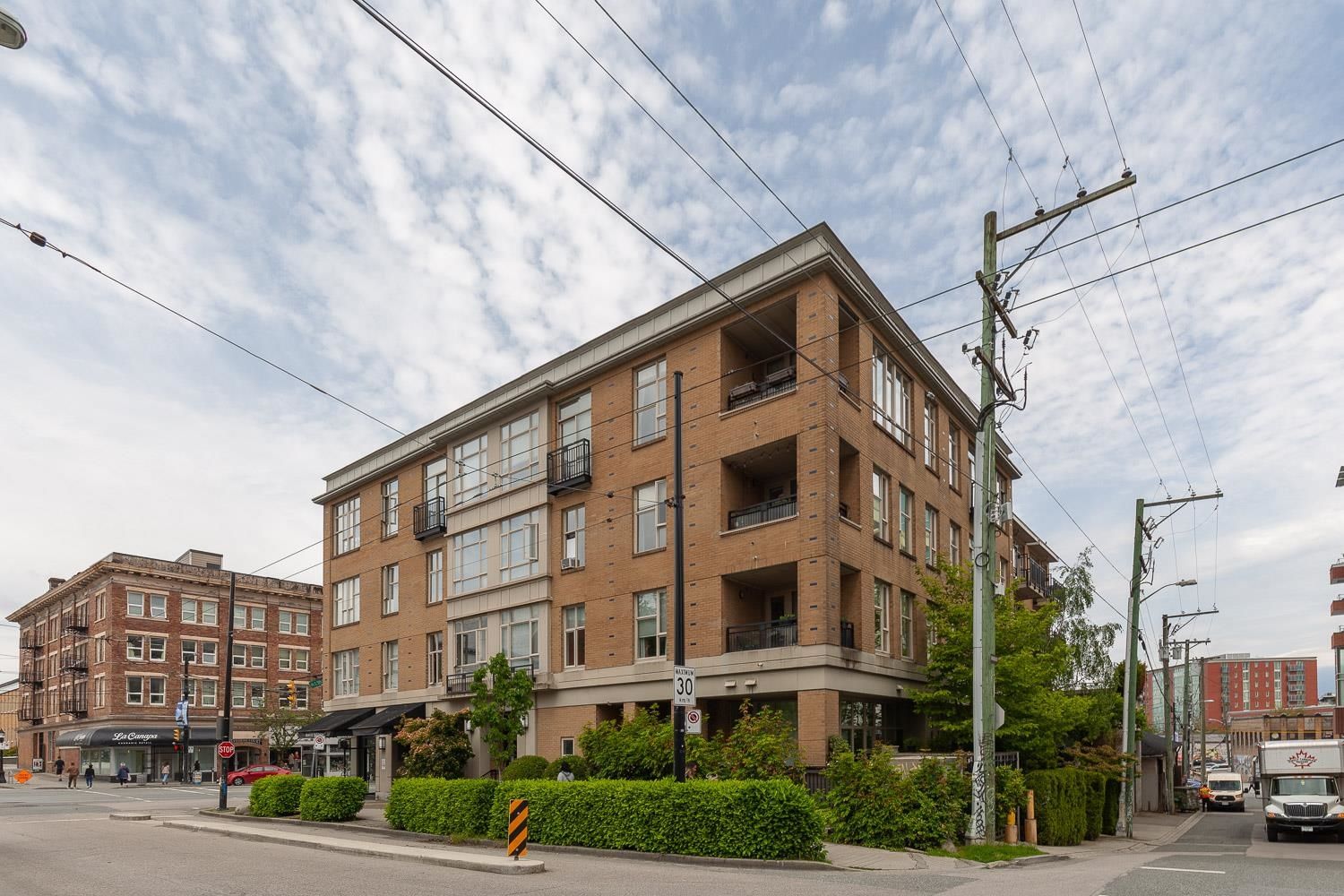 Listing Image 21