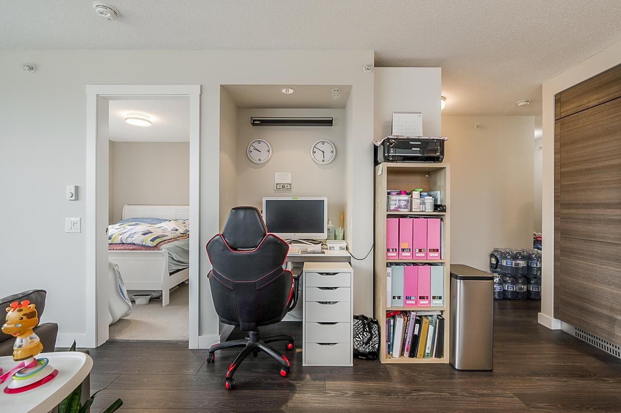 Listing Image 12