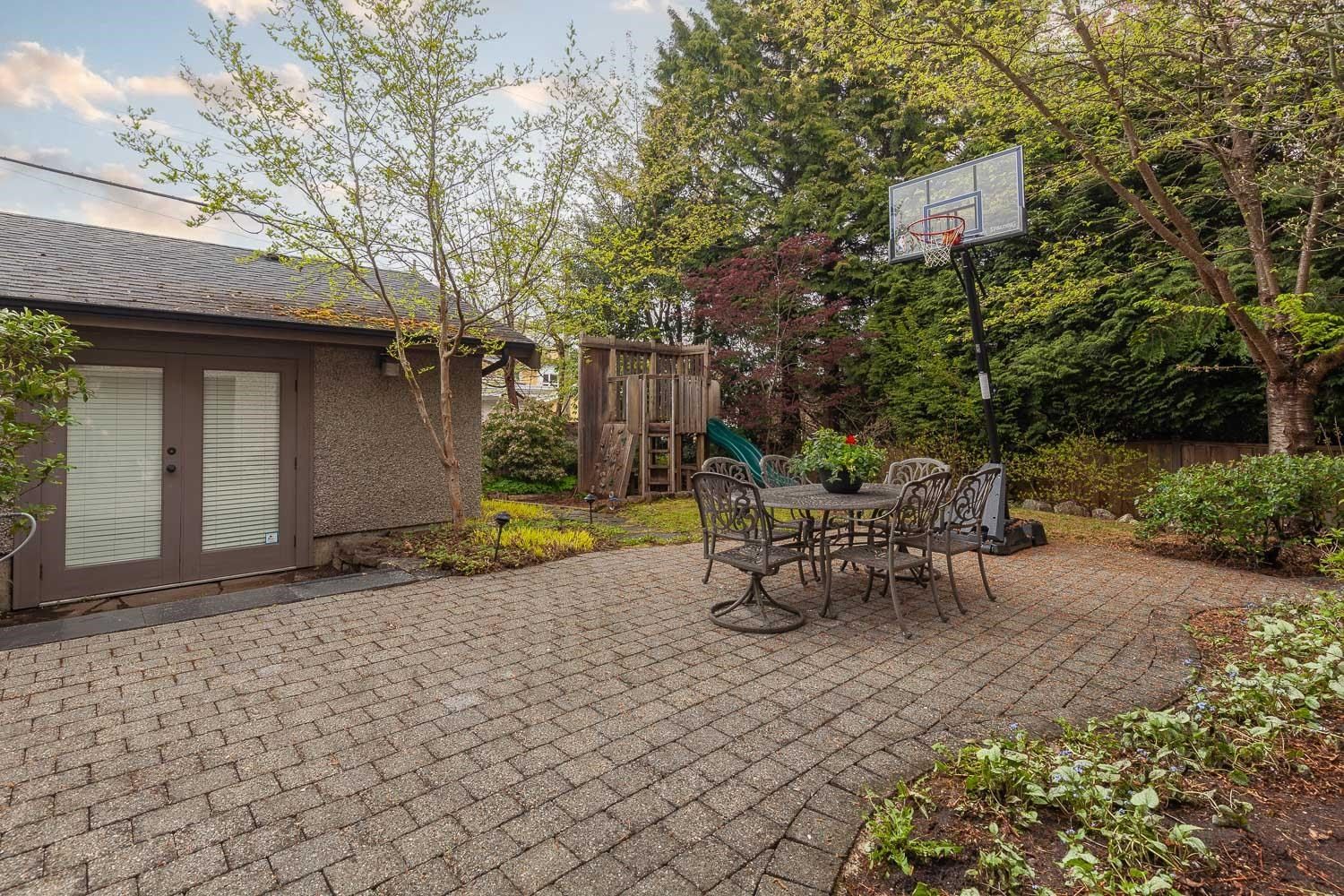 Listing Image 32