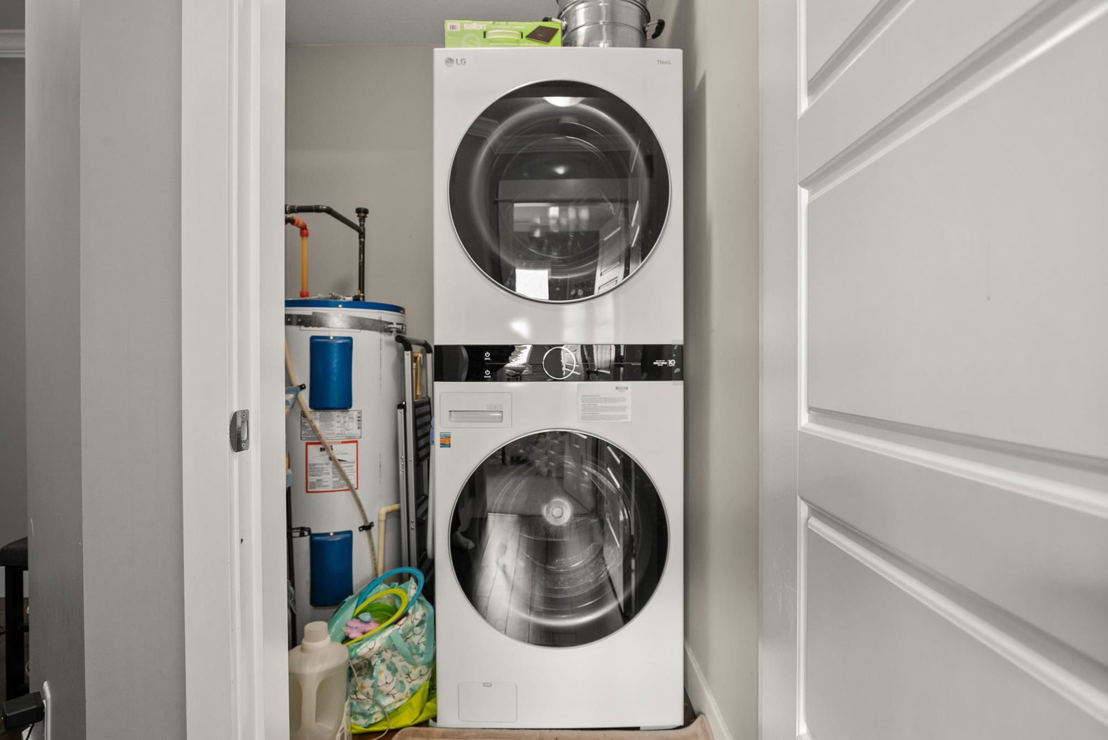 Listing Image 15