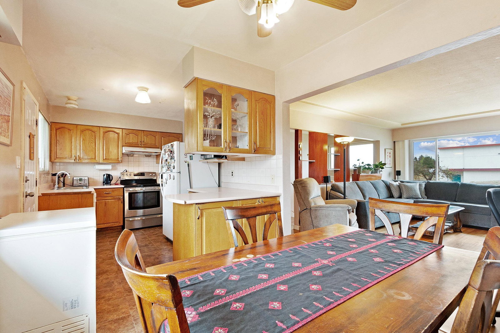 Listing Image 9