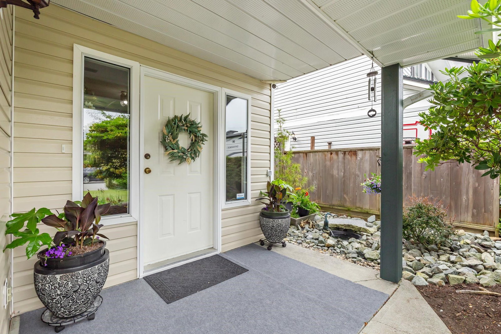 Listing Image 4