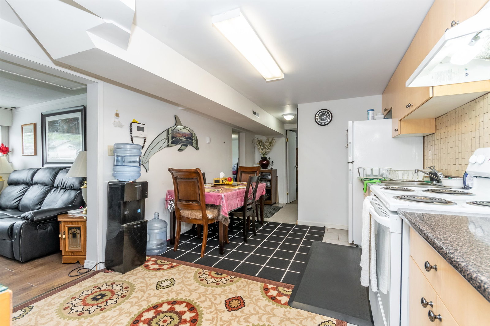 Listing Image 11