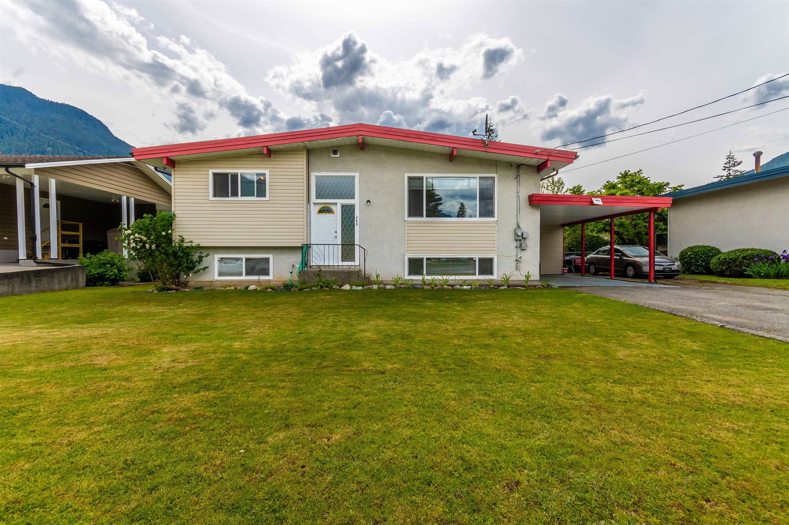 Listing Image 5