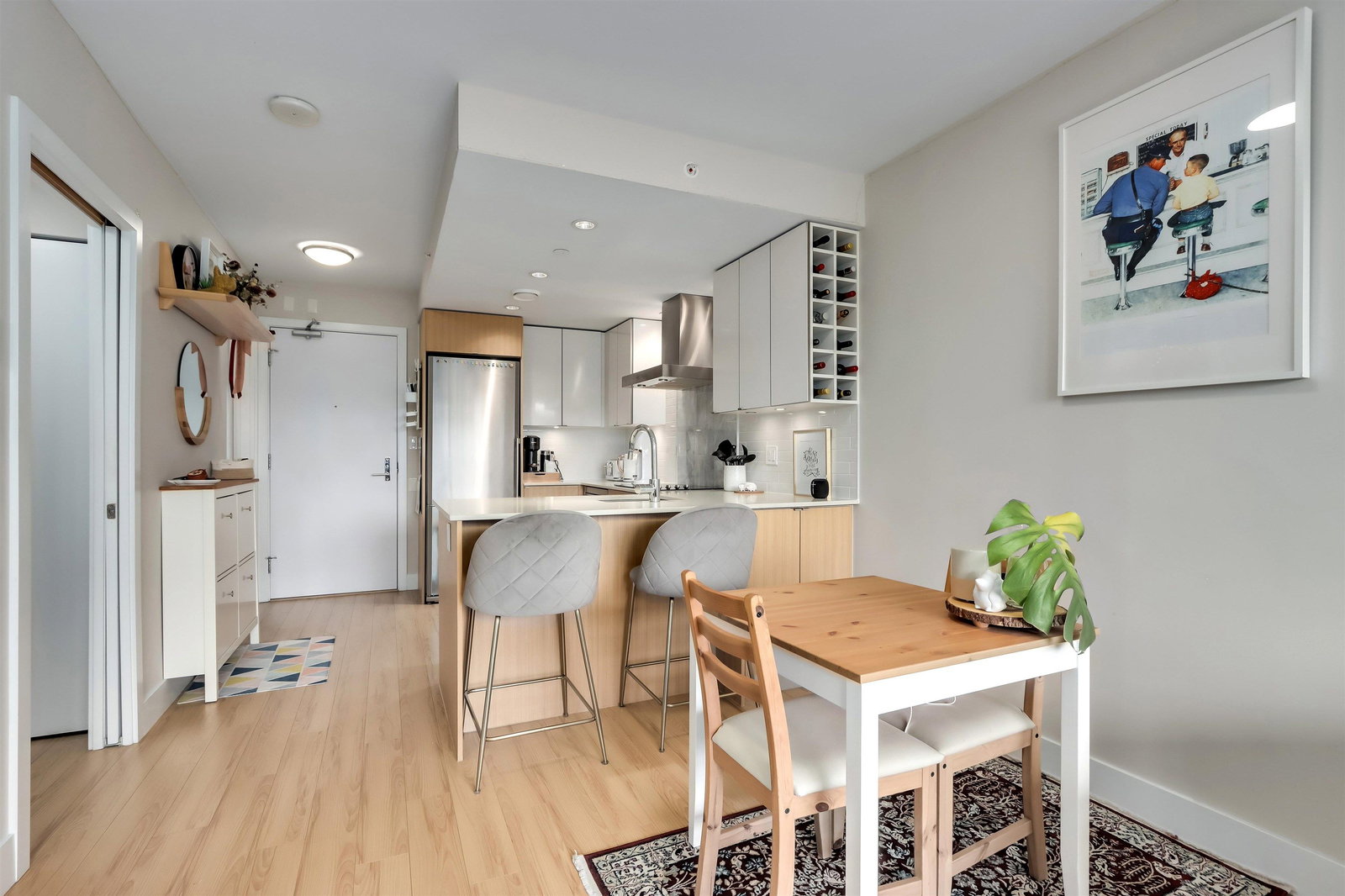 Listing Image 10