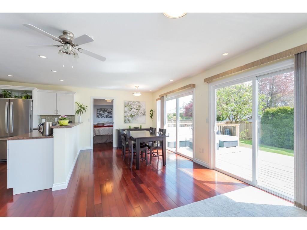 Listing Image 16