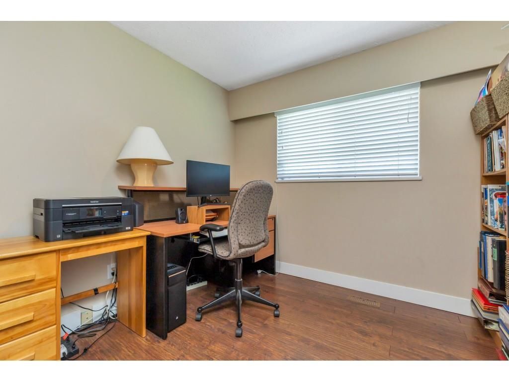 Listing Image 19