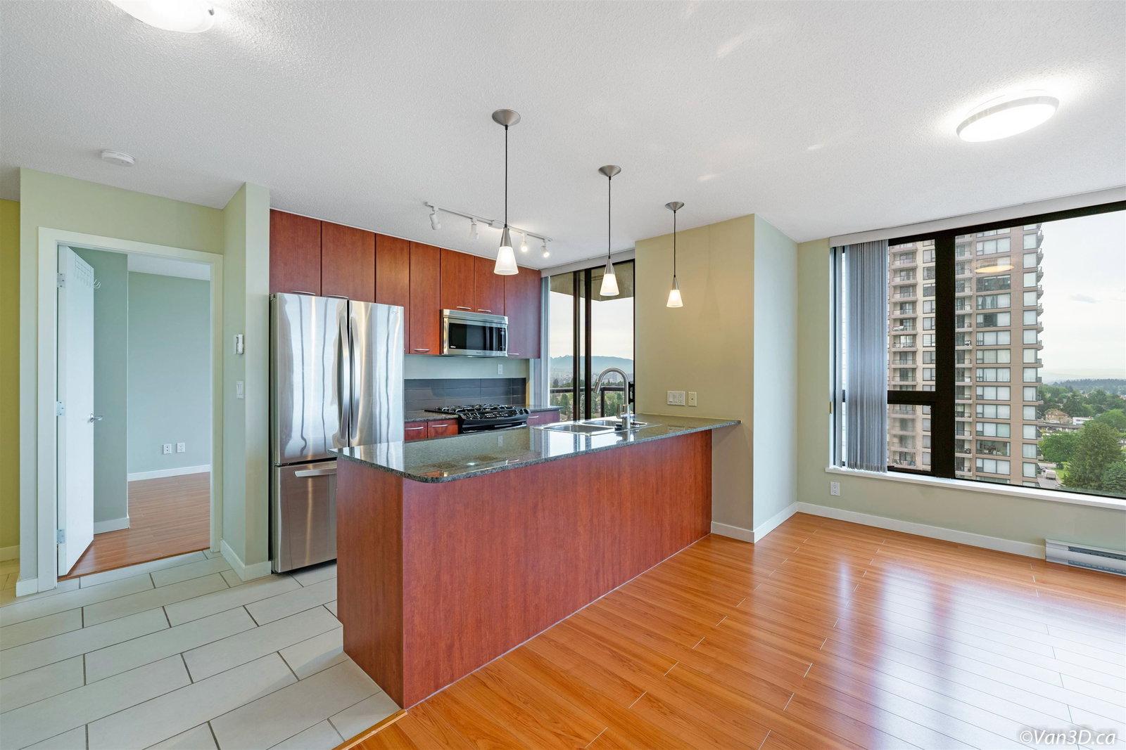 Listing Image 8
