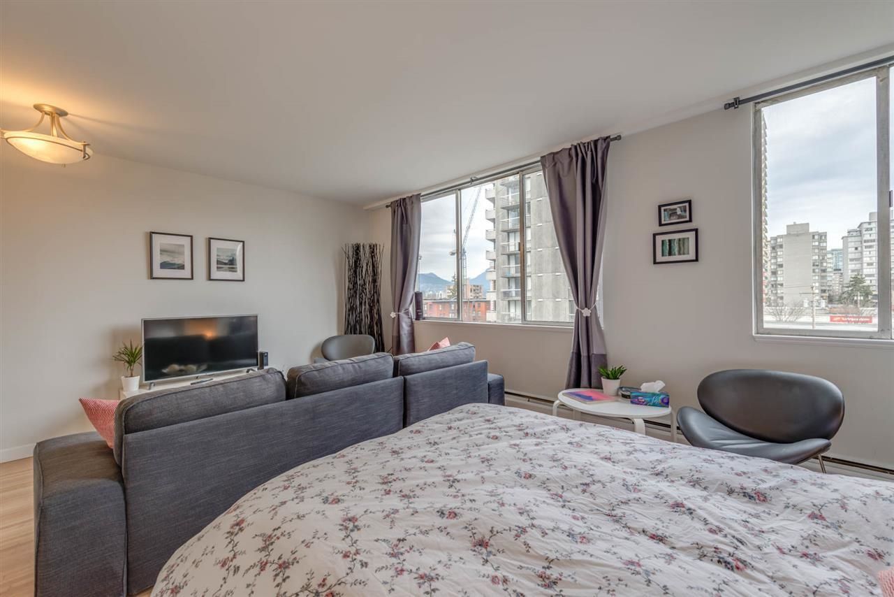 Listing Image 11