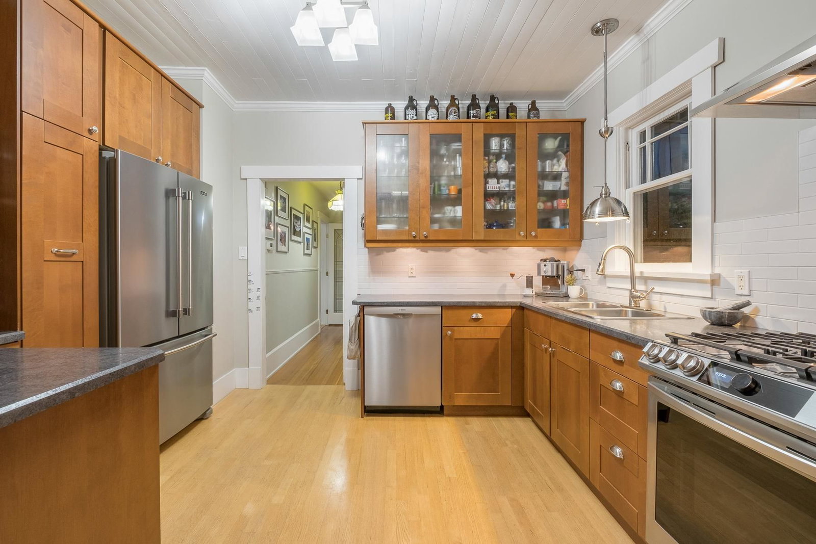 Listing Image 16