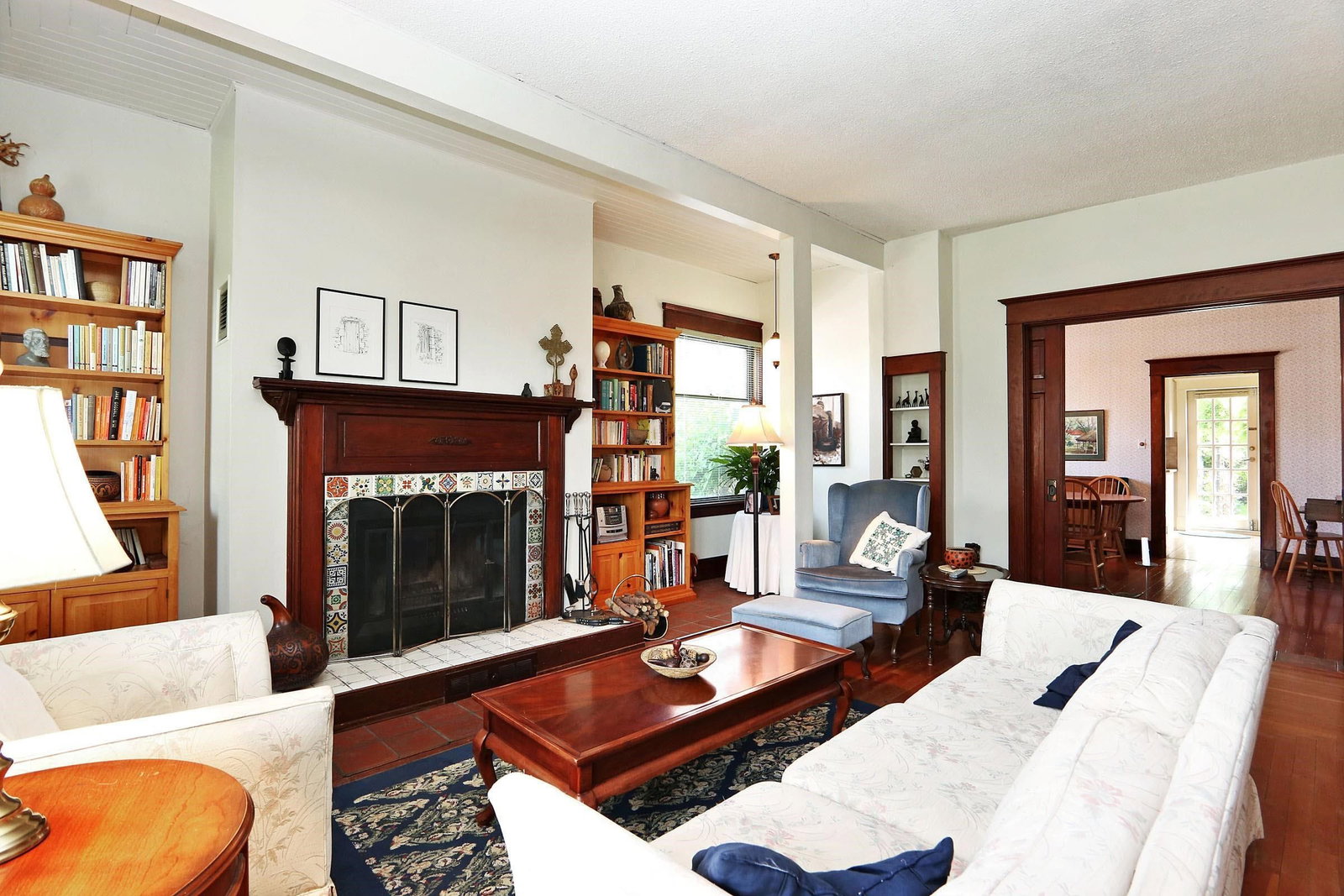 Listing Image 4