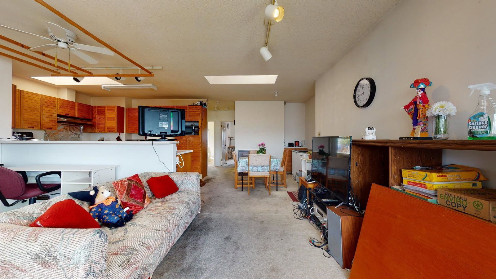 Listing Image 6