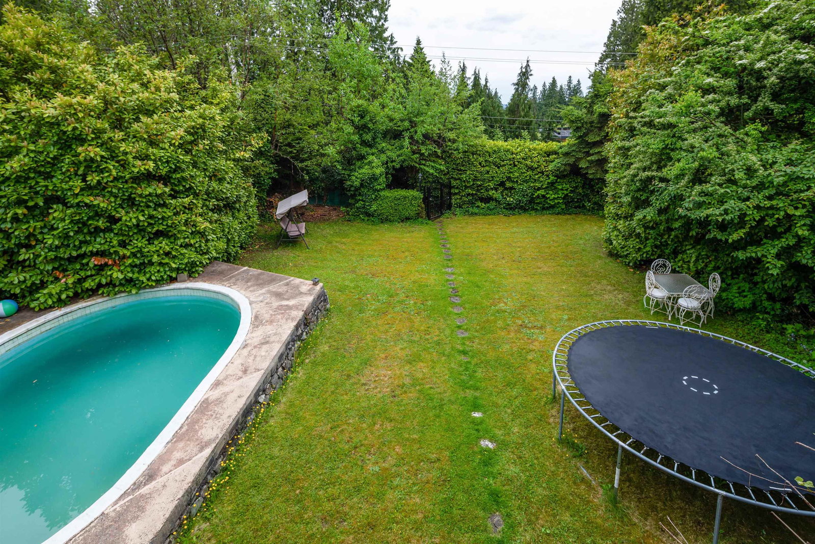 Listing Image 12