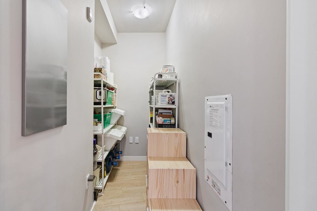 Listing Image 20