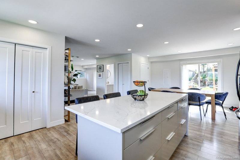 7749 Lee Street, Burnaby, V3N 4B9 | Image 2