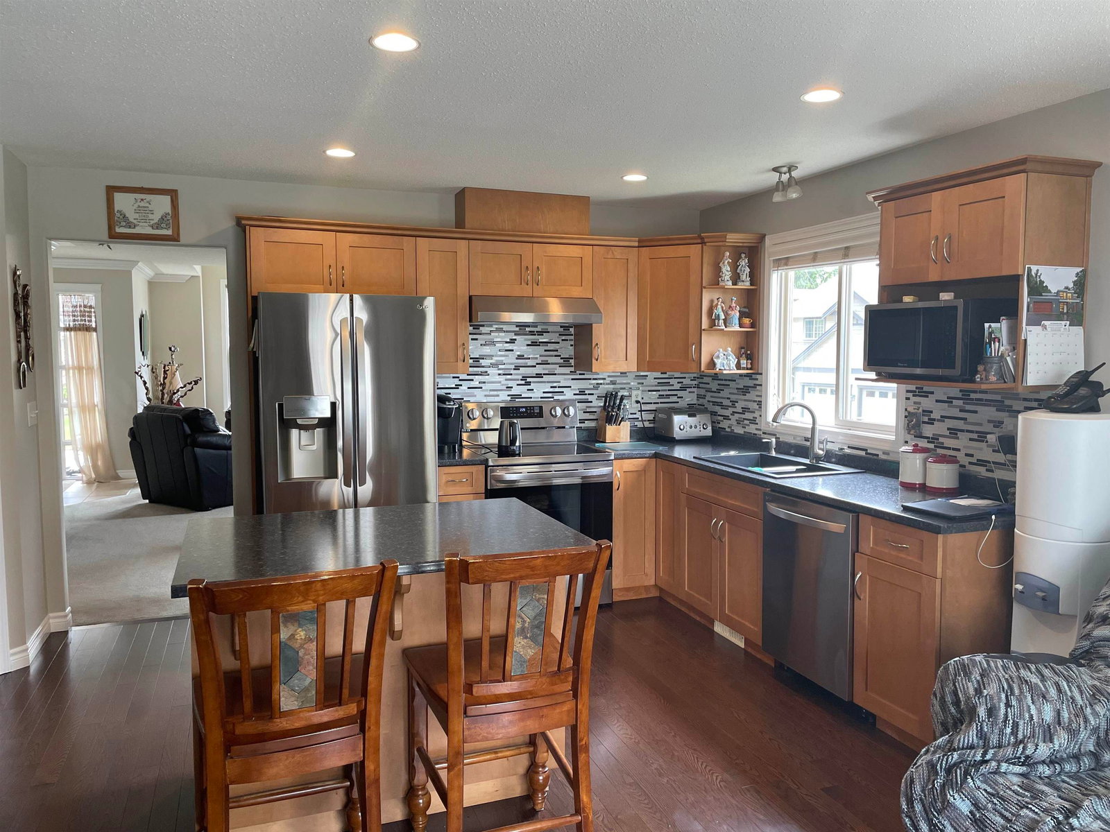 Listing Image 12