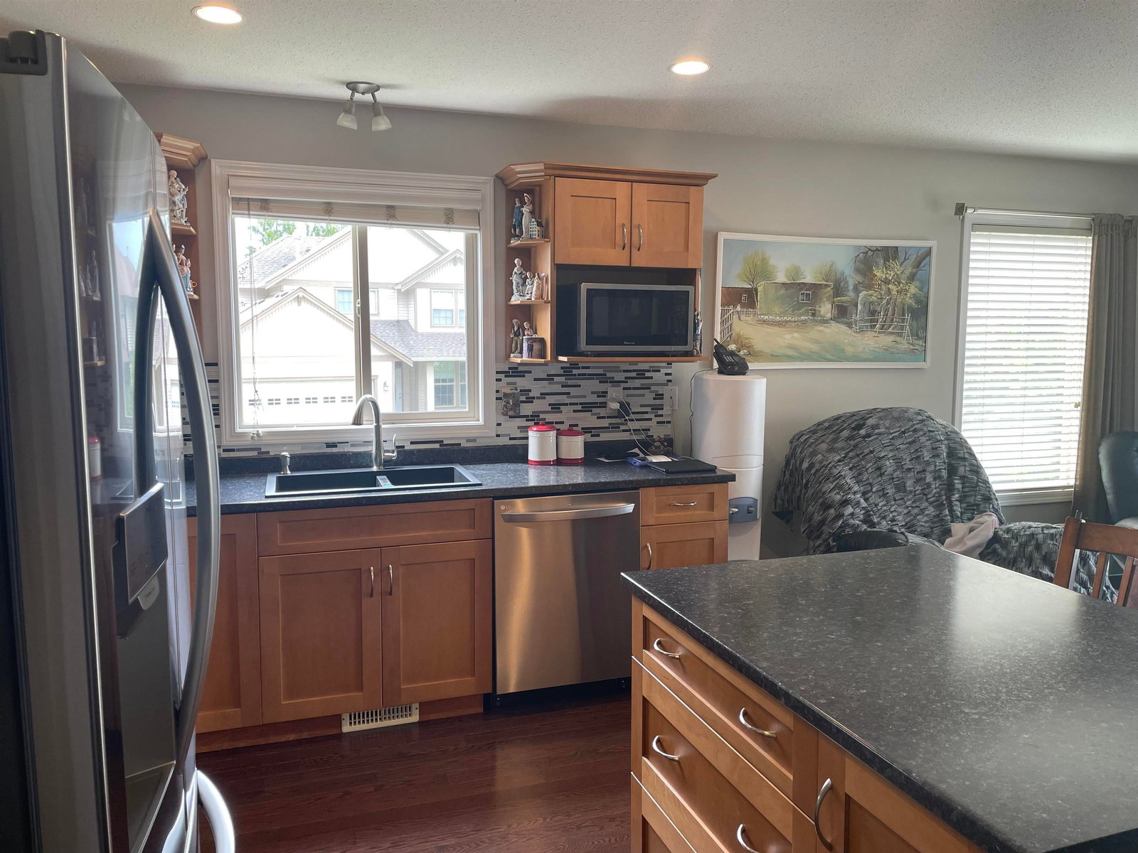 Listing Image 16