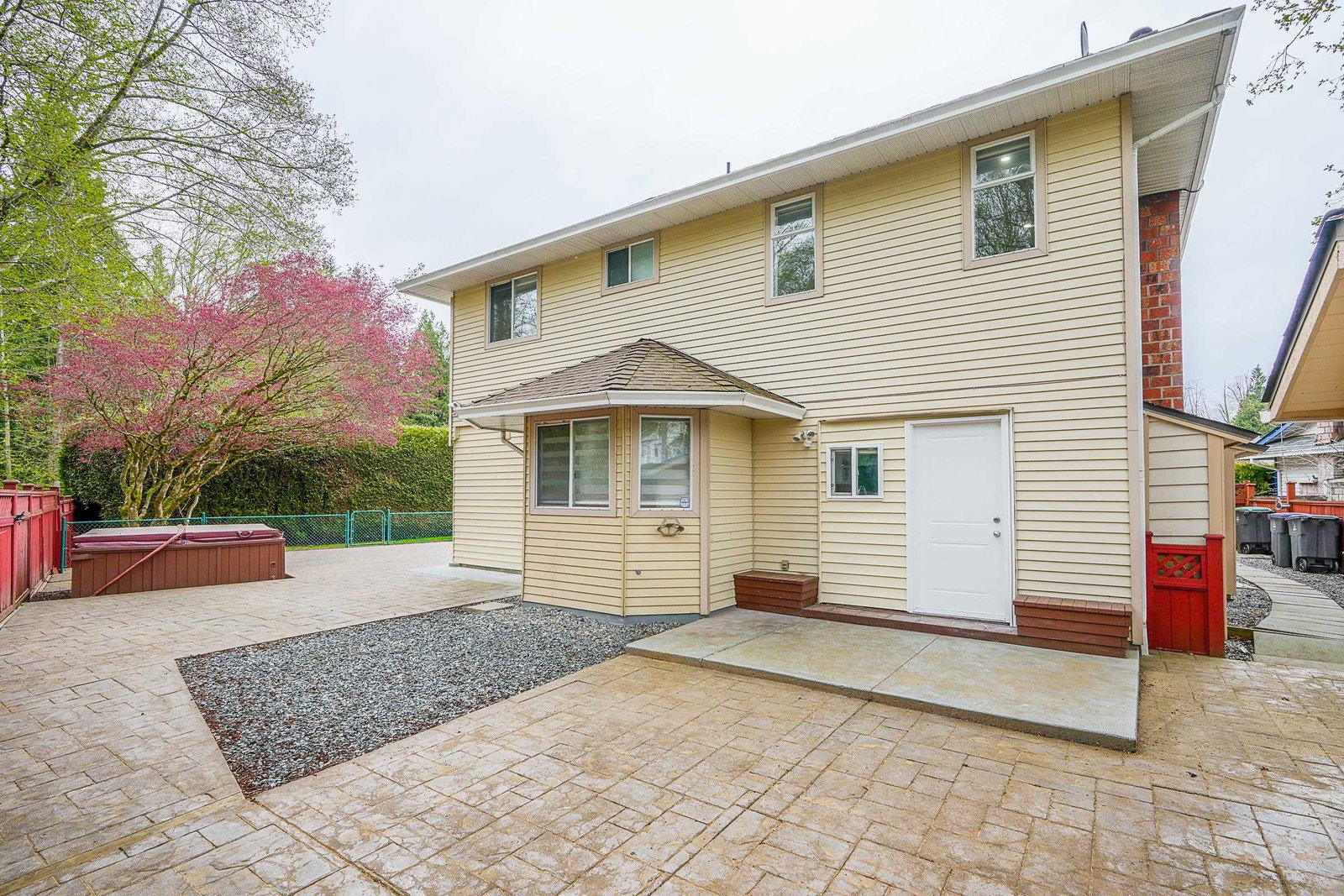 Listing Image 15