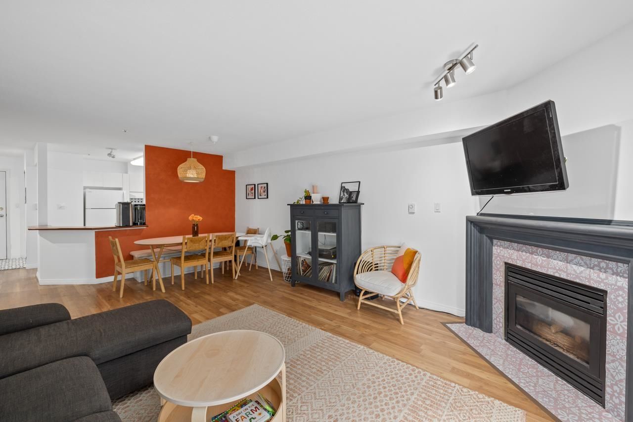 Listing Image 9