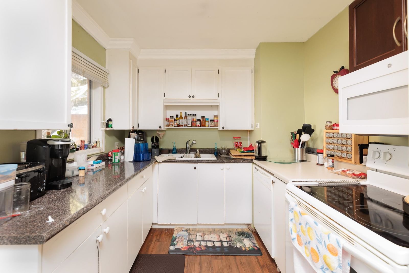 Listing Image 12