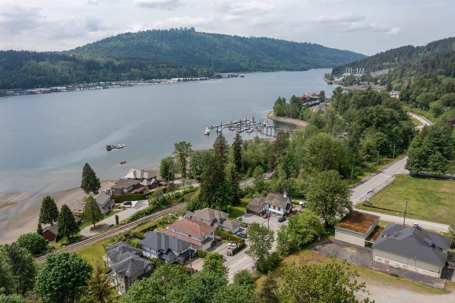 Listing Image 10