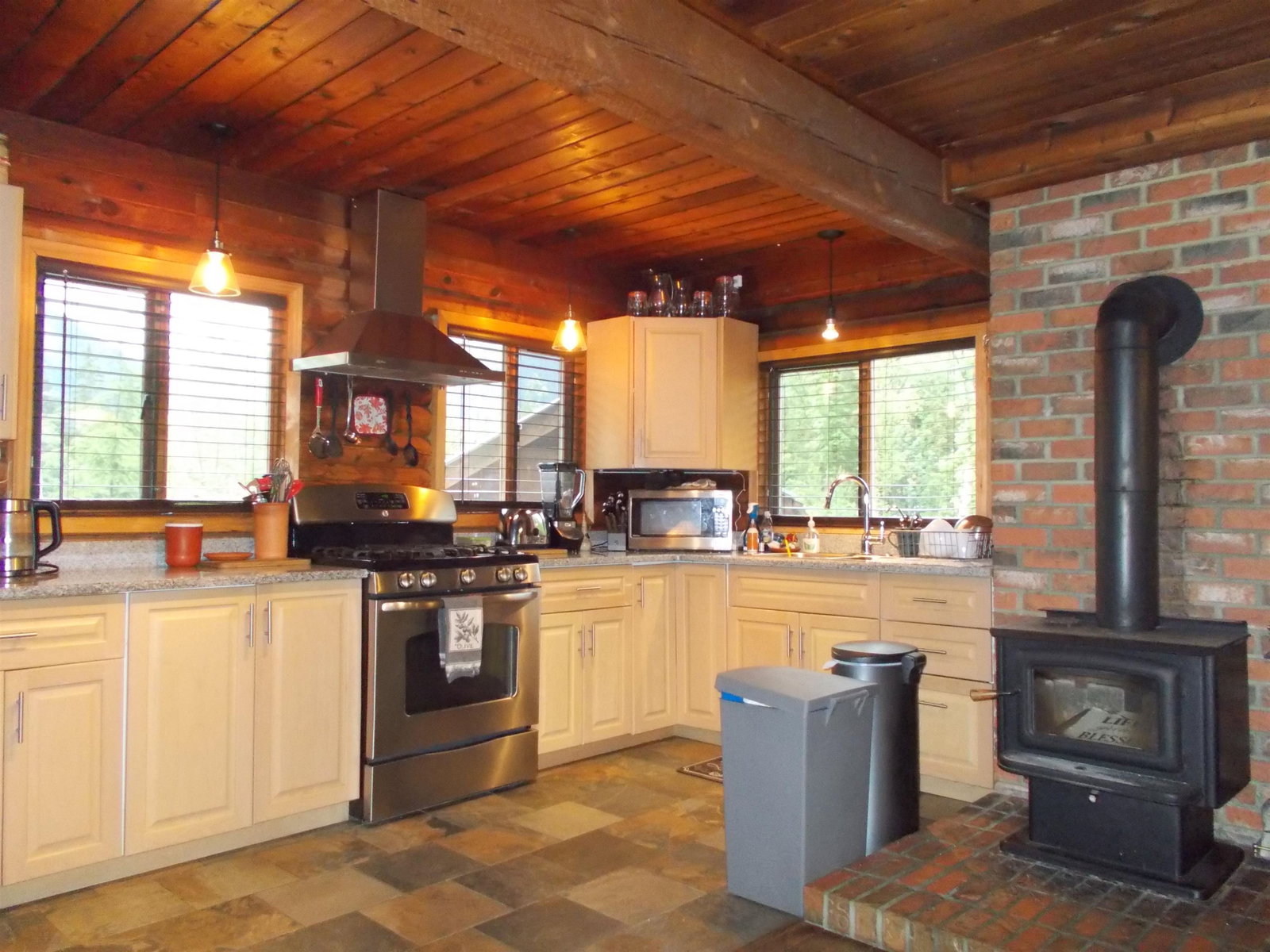 Listing Image 11