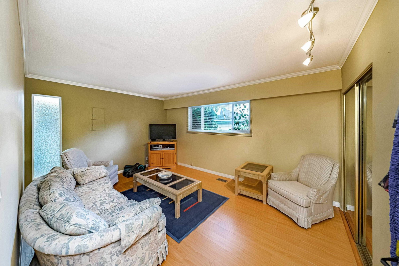 Listing Image 27
