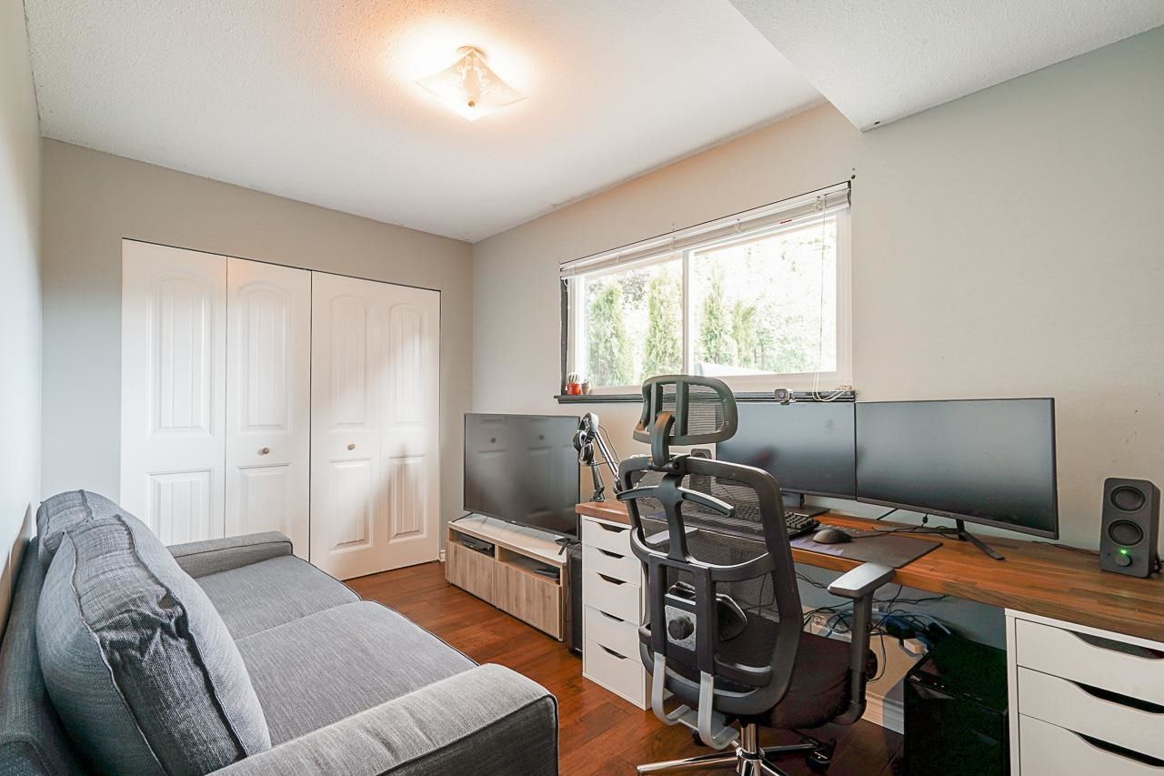 Listing Image 17