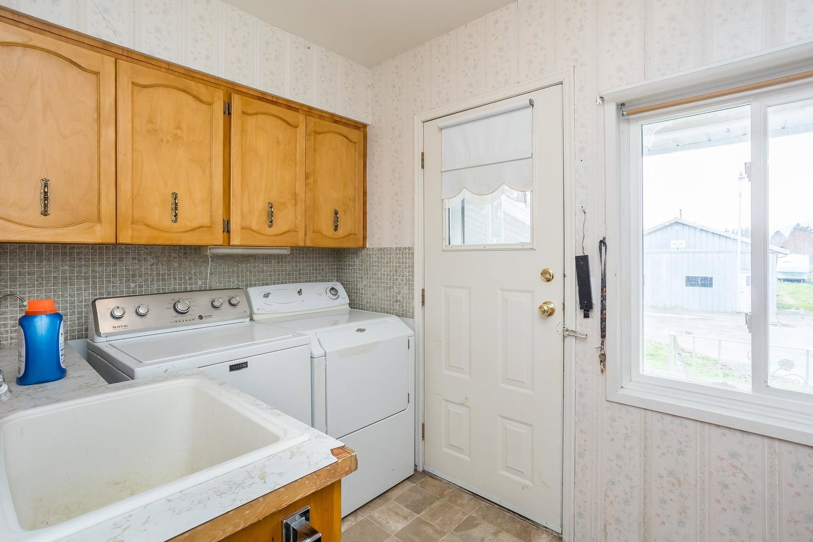 Listing Image 19