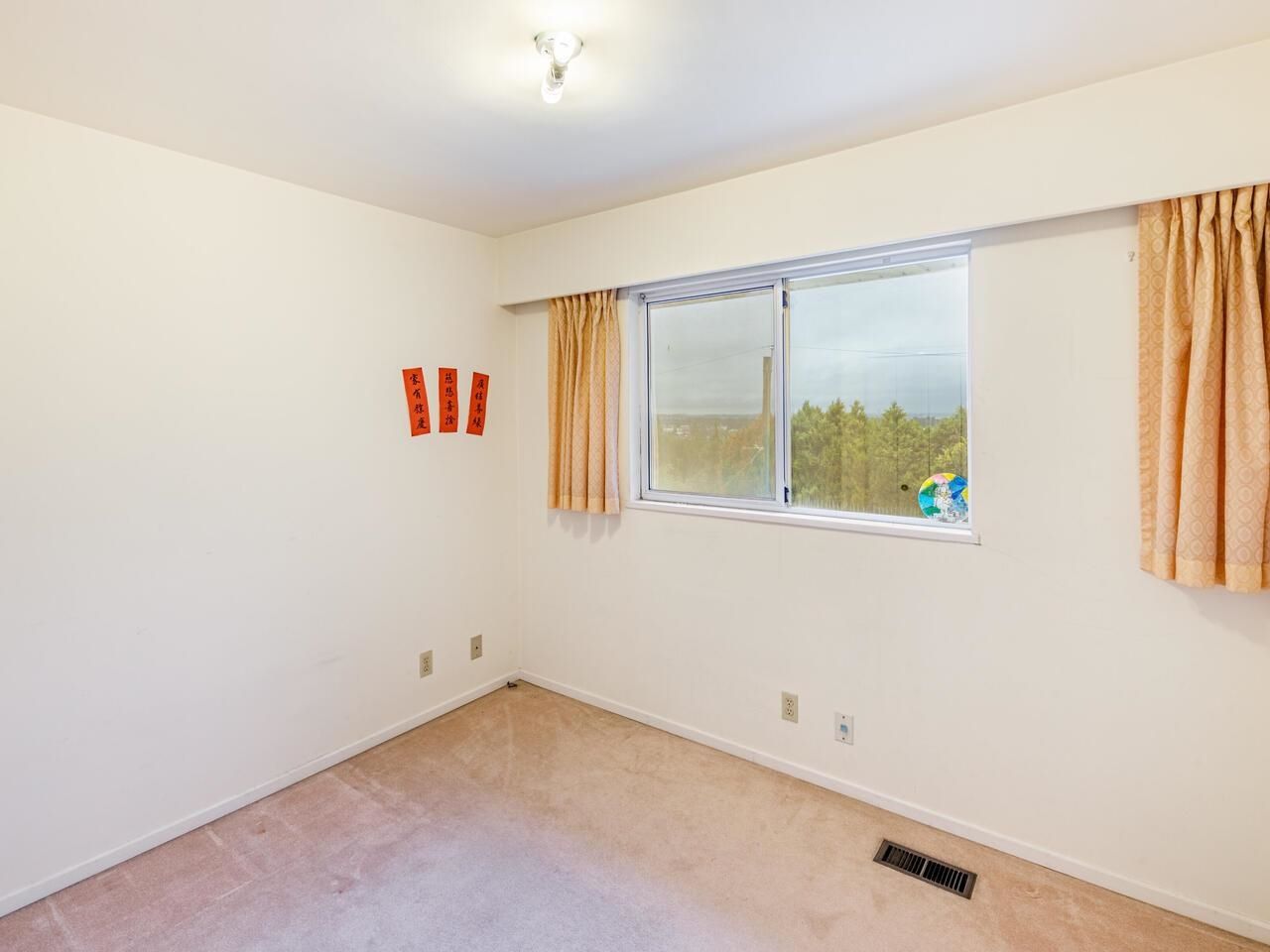 Listing Image 24
