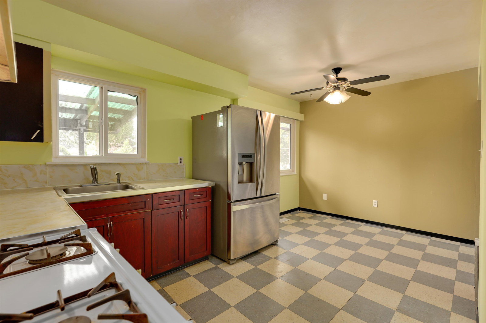 Listing Image 9