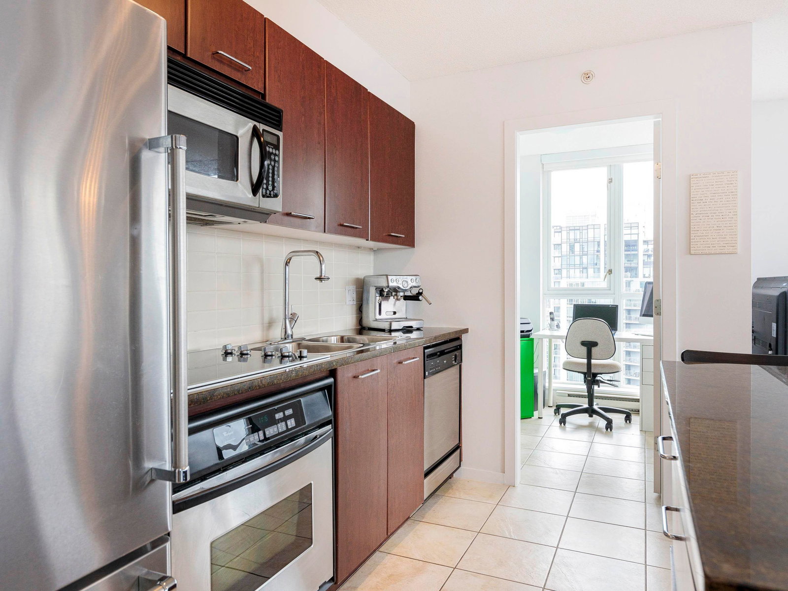 Listing Image 20