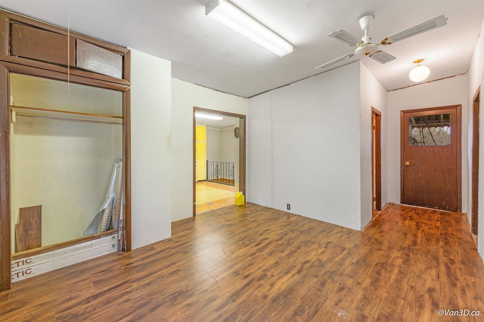 Listing Image 16