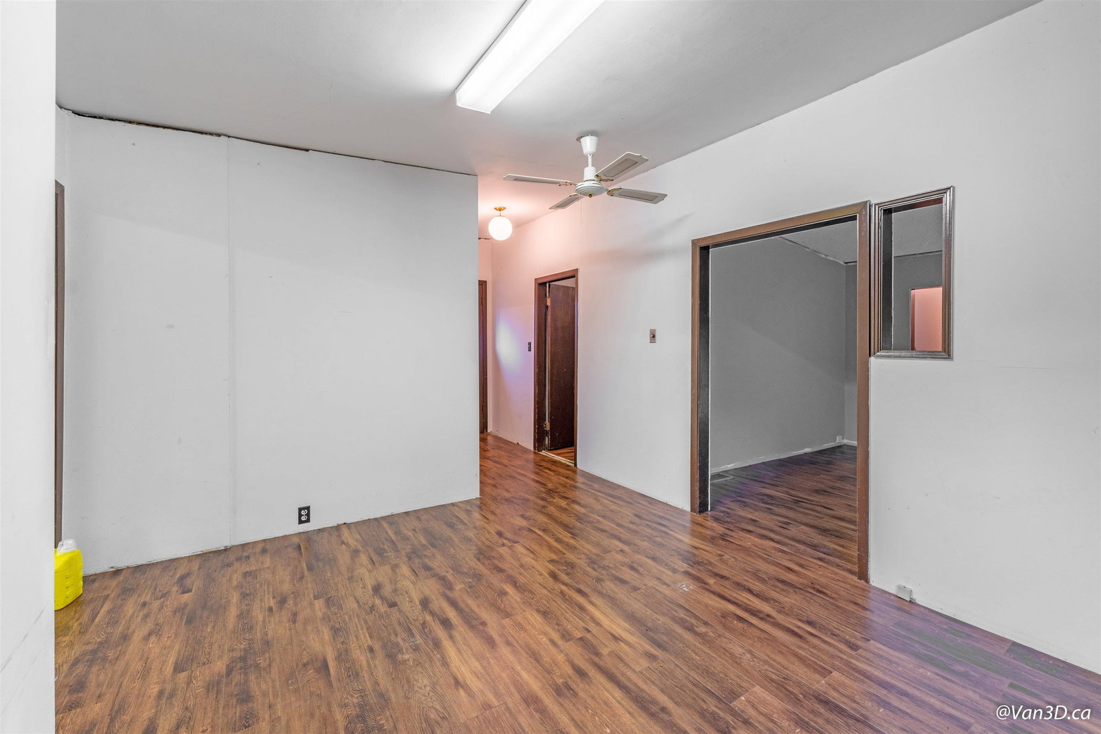 Listing Image 17