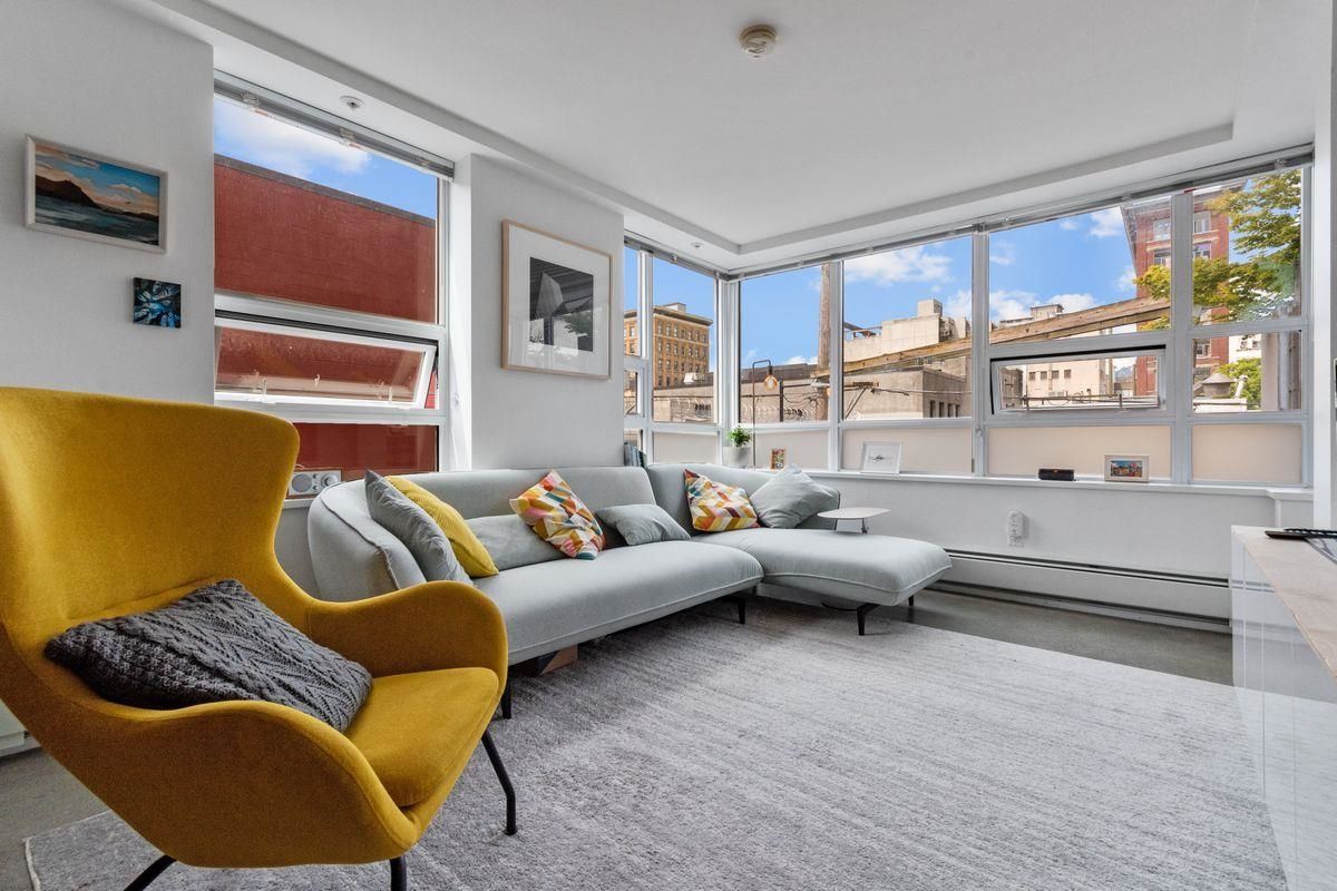 Listing Image 10