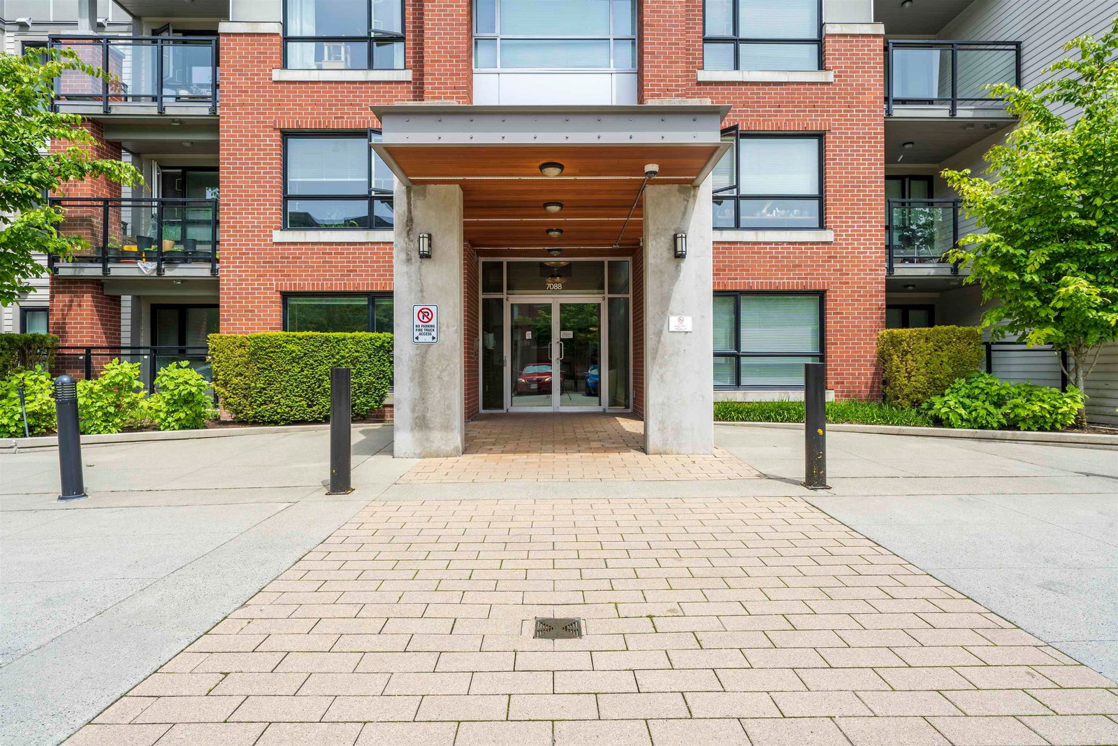 Listing Image 19