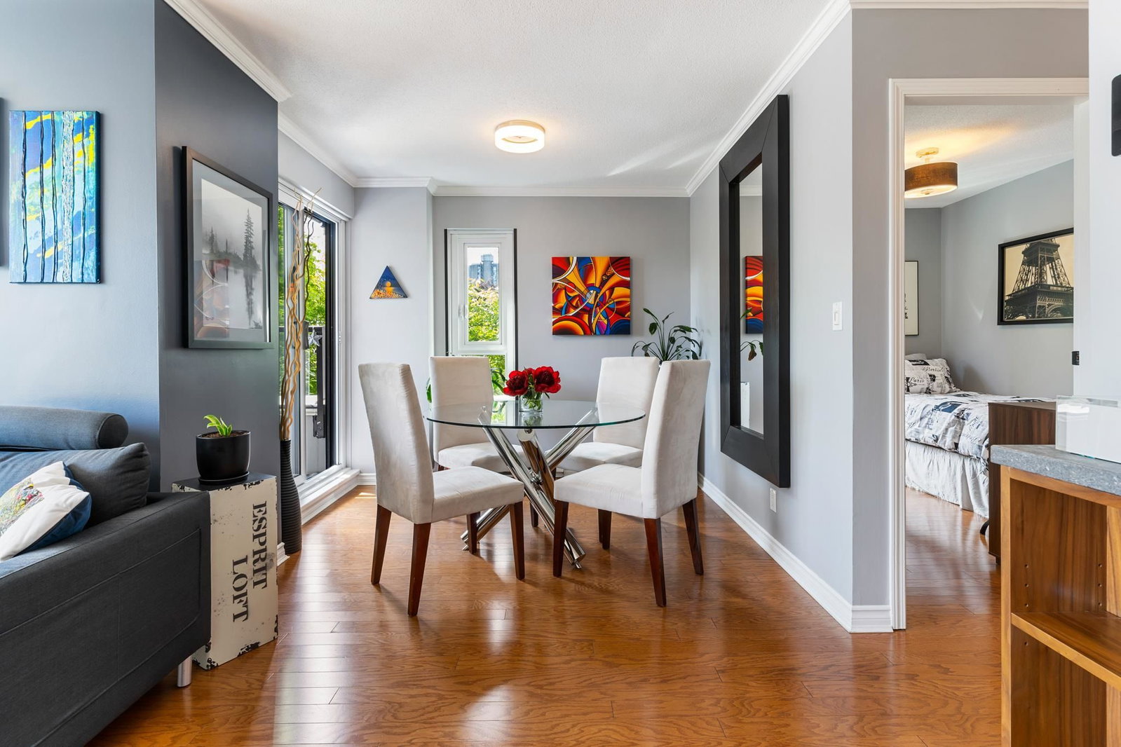 Listing Image 11