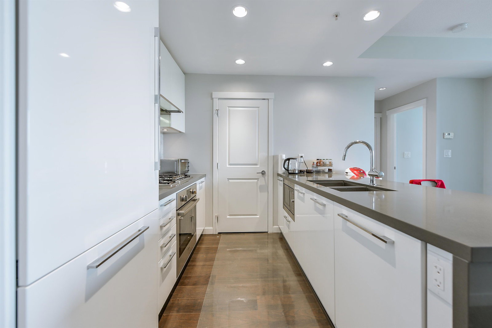Listing Image 14