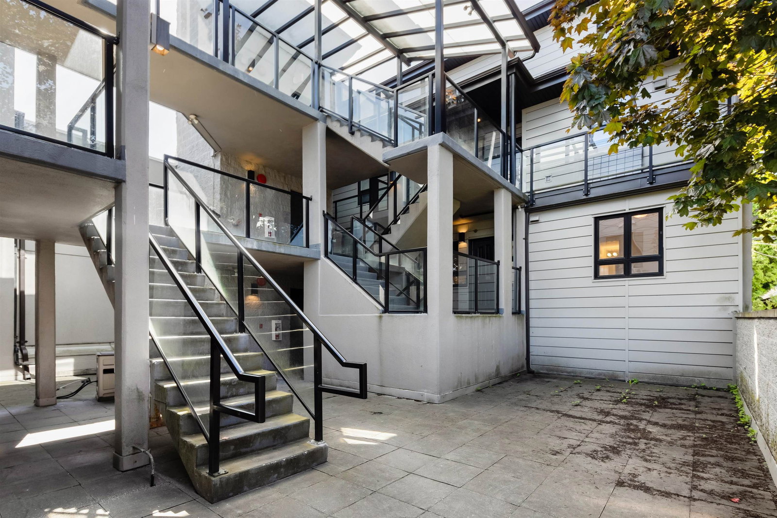 Listing Image 23