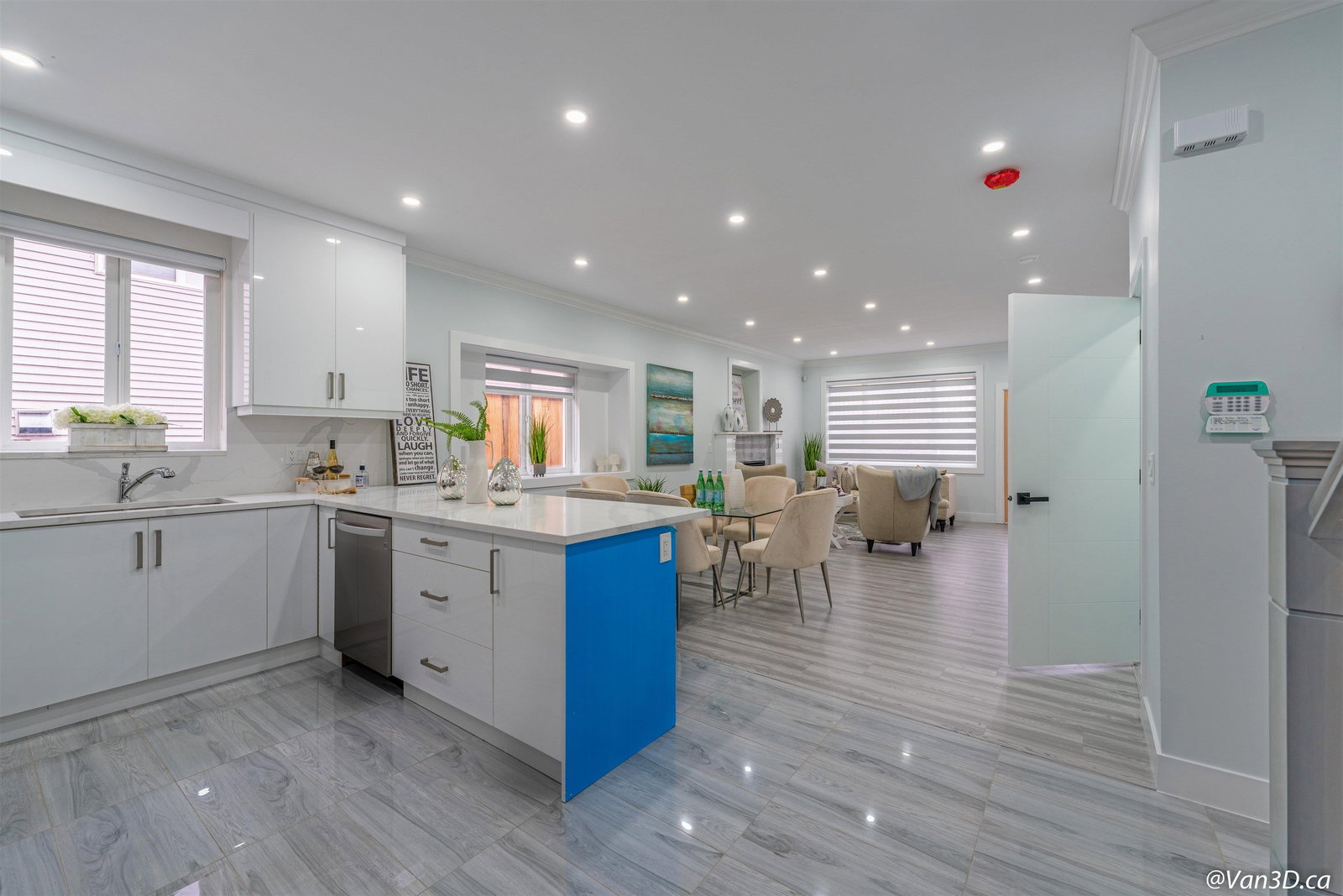 Listing Image 9