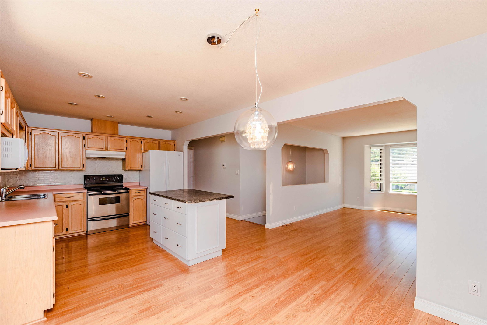 Listing Image 16