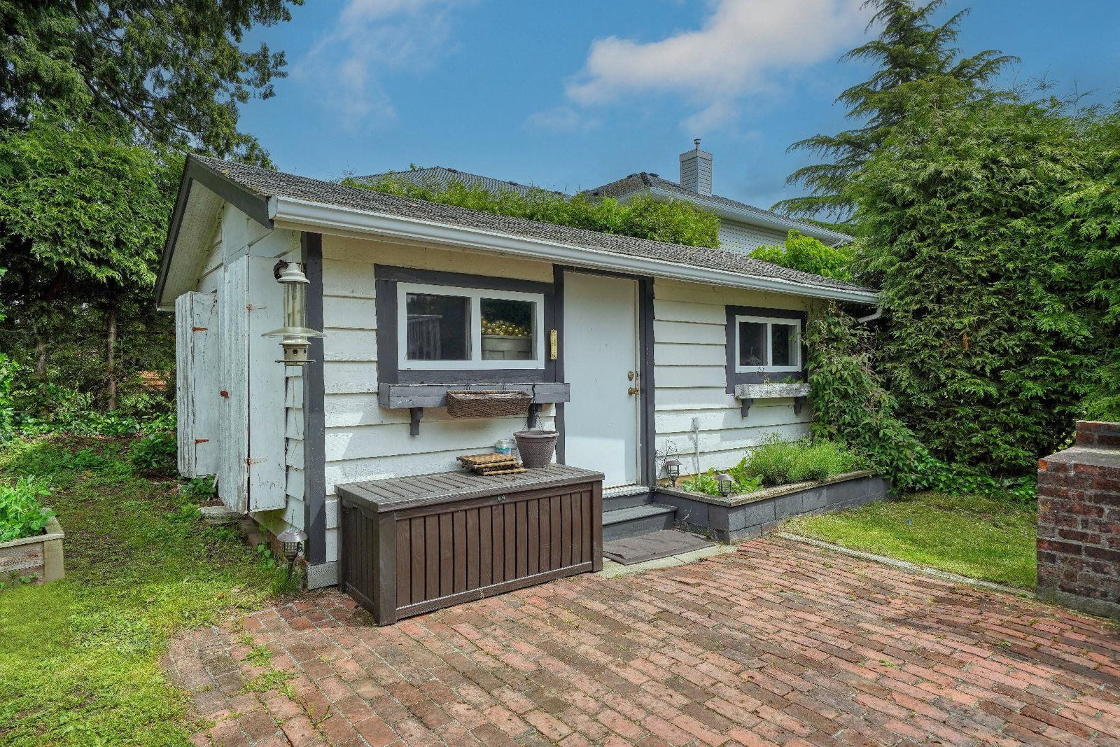 Listing Image 16
